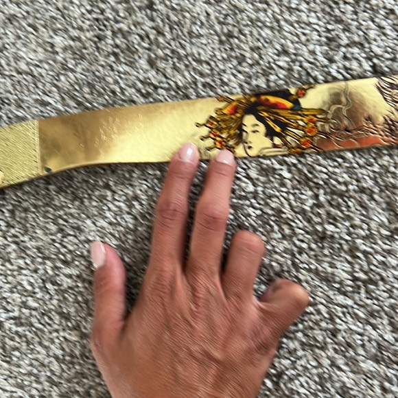 Ed Hardy Gold Belt - Picture 4 of 9